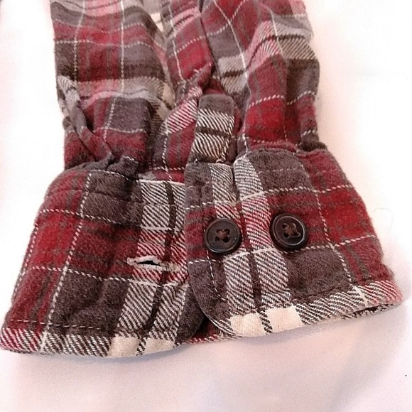 Croft & Barrow Men's Red Long Sleeve Casual Shirt - Picture 7 of 8